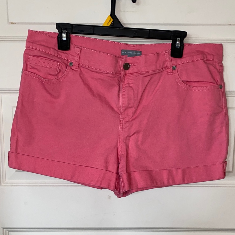 New York & Company Women's Pink denim Shorts size 14